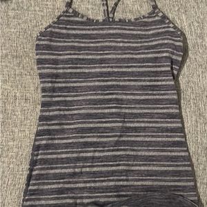 Lululemon size 6 flow y tank